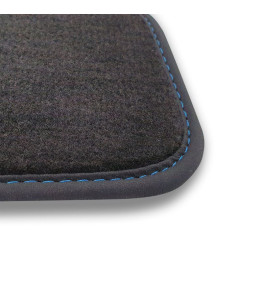 Tapis Sur Mesure Carat  Avants + coffre Surpiqûre Bleue