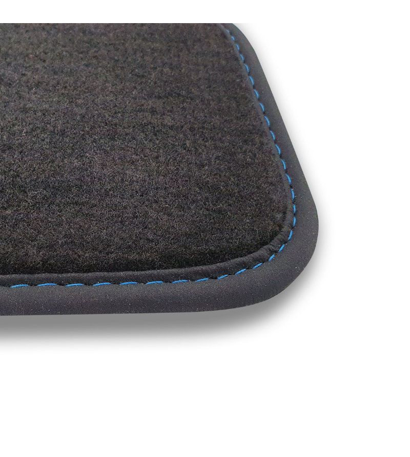 Tapis Sur Mesure Carat  Avants + coffre Surpiqûre Bleue