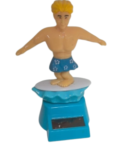 FIGURINE SOLAIRE SURFEUR